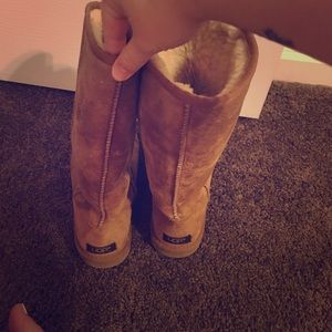 Tall brown uggs